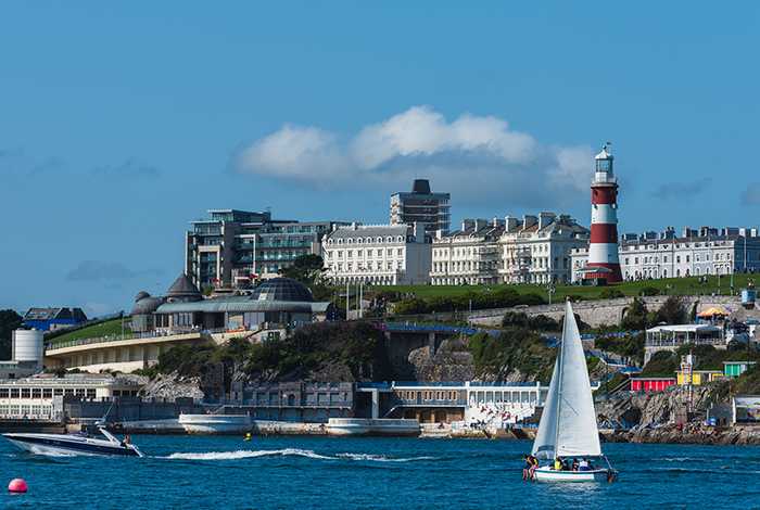 How to find the best care homes in Plymouth