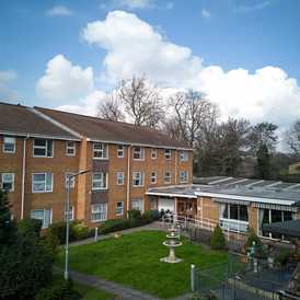 Holmesdale - Retirement Living