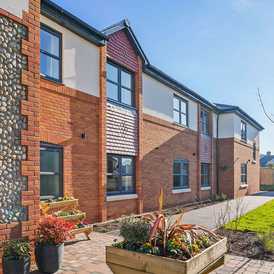 Heath Lodge Care Home - Care Home