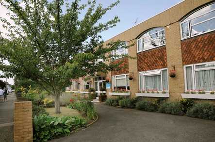 Surbitonian Gardens at Poppy Court - Care Home