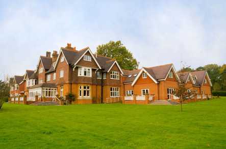 Oakleigh - Care Home
