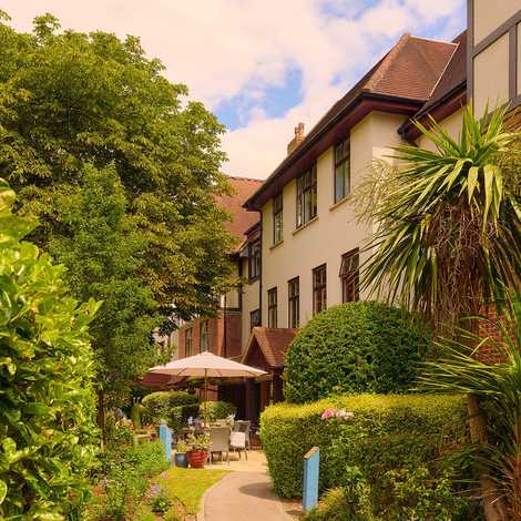 Hallmark Maycroft Manor - Care Home
