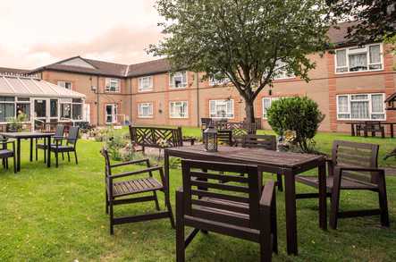 Warren Farm Lodge - Care Home