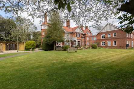 Glebe House Retirement Home - Care Home