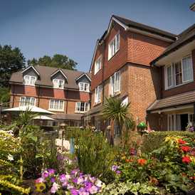 Hallmark Lakeview - Care Home