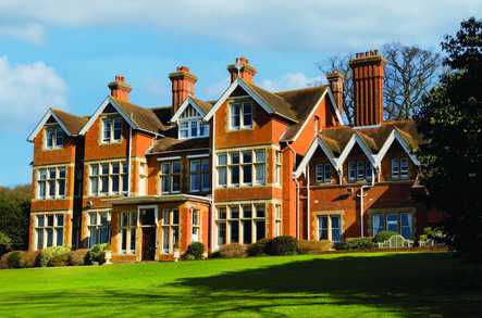 Oaken Holt - Care Home