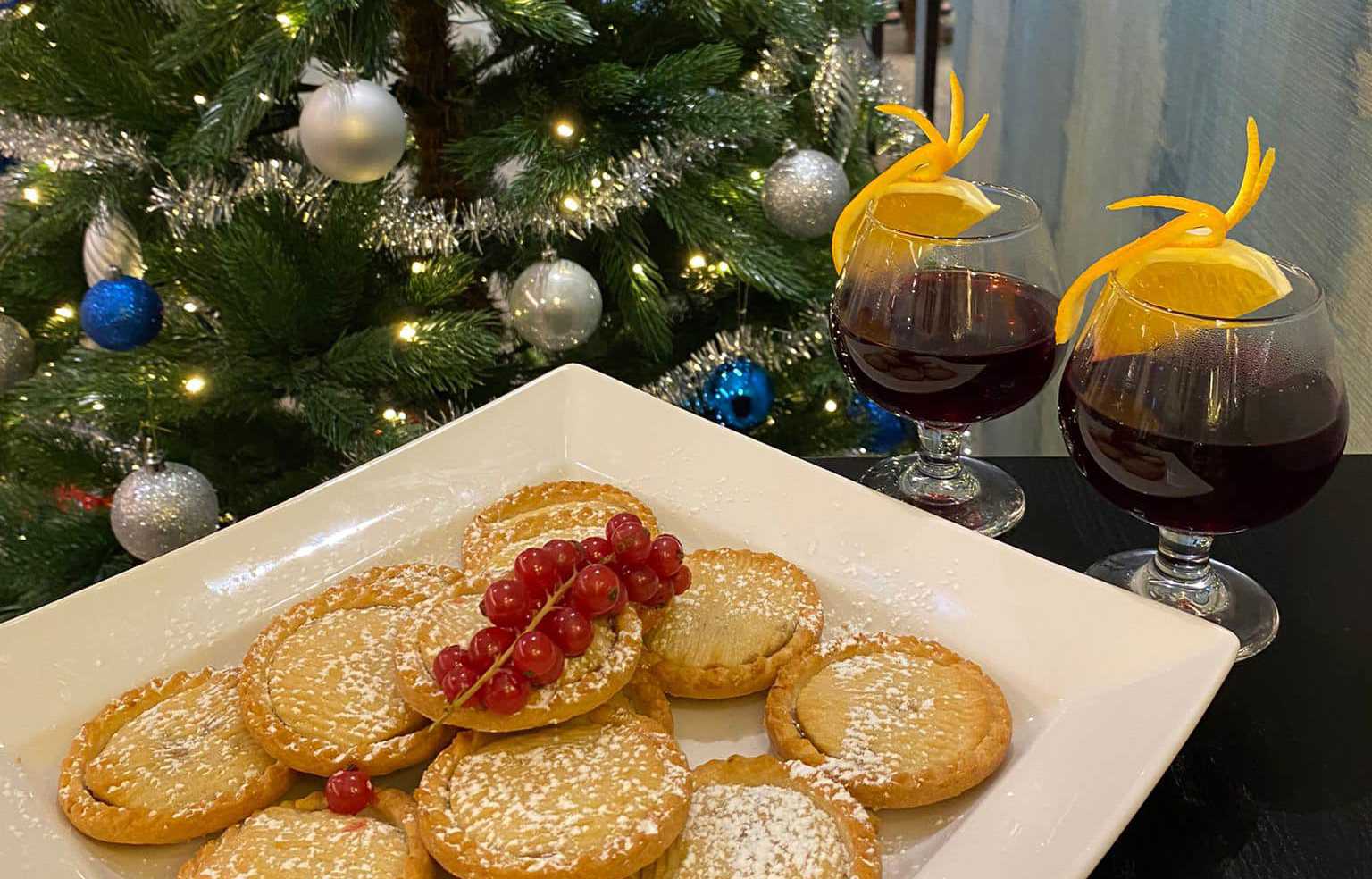 Mince pies and mulled wine at Richmond Villages Cheltenham