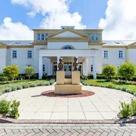 Lakeside Manor Care Home - Care Home