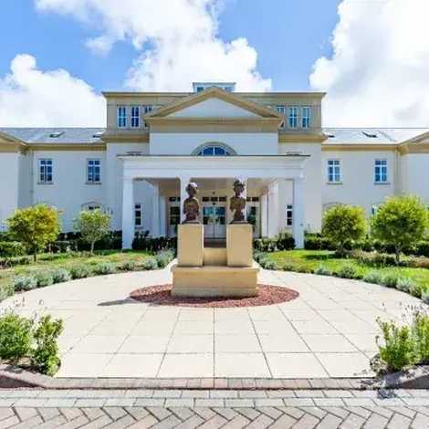 Lakeside Manor Care Home - Care Home