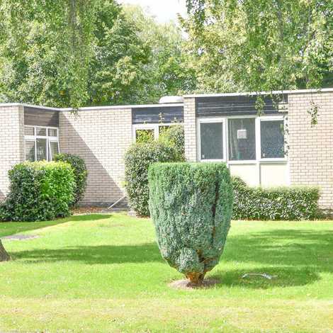 Lyndhurst Residential Care Home - Care Home