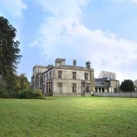 Aaron House Care Home - Care Home