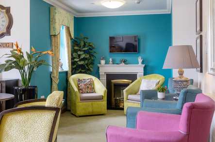 De Lucy House - Care Home