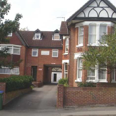 Shaftesbury Rest Home - Care Home