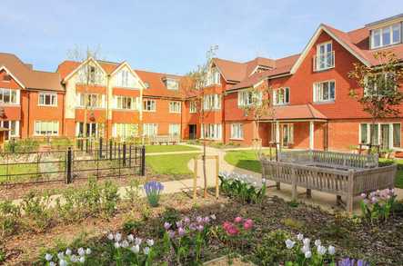 Hampshire Lakes Retirement Living Yateley  - 1