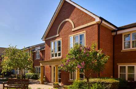 Hallmark Admiral Court Care Home Leigh On Sea  - 1