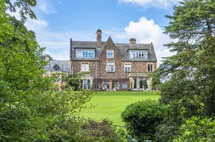Friends of the Elderly Malvern (which includes Bradbury Court, Davenham, and Perrins House) Care Home Malvern  - 1