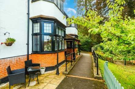Jackmans Lodge Care Home Woking  - 5