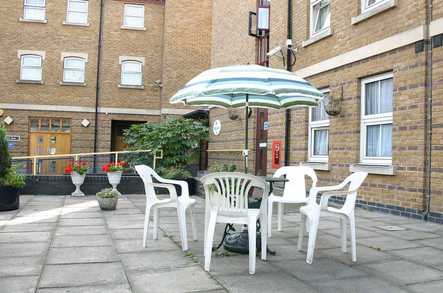 Silk Court Care Home Care Home London  - 4
