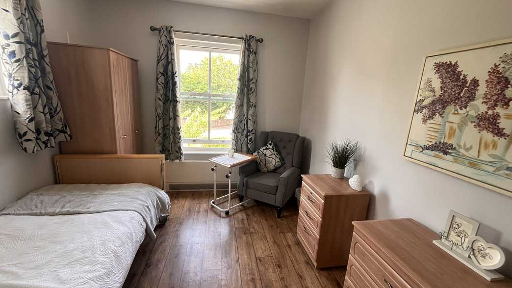 Springfield Care Home Care Home Emsworth accommodation-carousel - 1