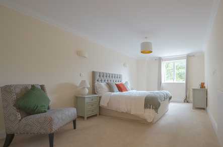 Apartment 38 image 2