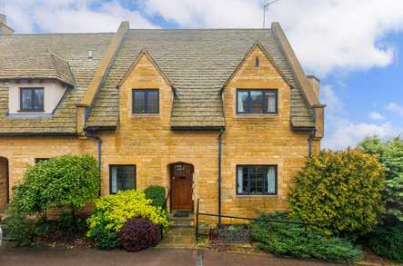 Newlands Court Cottage 1 image 1