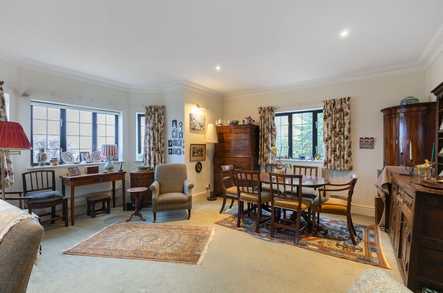 Newlands Court Cottage 1 image 2