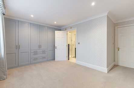 Newlands of Stow Apartment 2 image 3