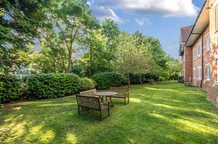 Fullerton Court Retirement Living Teddington  - 3