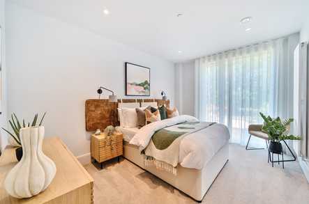 Cobham Bowers 1st Floor Apartment image 2