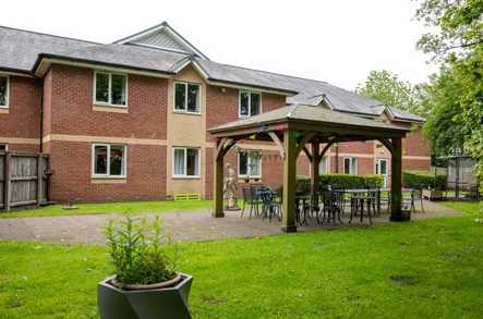 Weston Park Care Home EMI Care Home Macclesfield  - 4