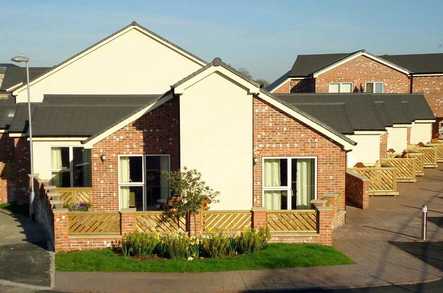 Hopton Cottage Care Home Care Home Mirfield  - 1