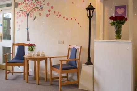 Lynton Hall Care Home Care Home New Malden  - 3