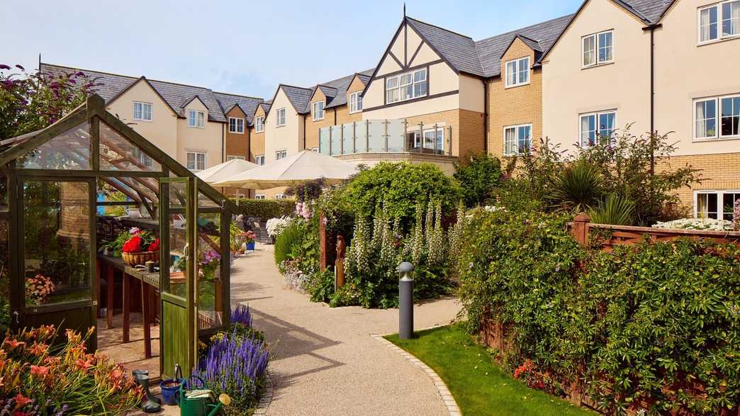 Hallmark Arlington Manor Care Home Cambridge buildings-carousel - 8