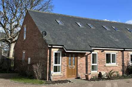 B39 Mickle Hill image 1