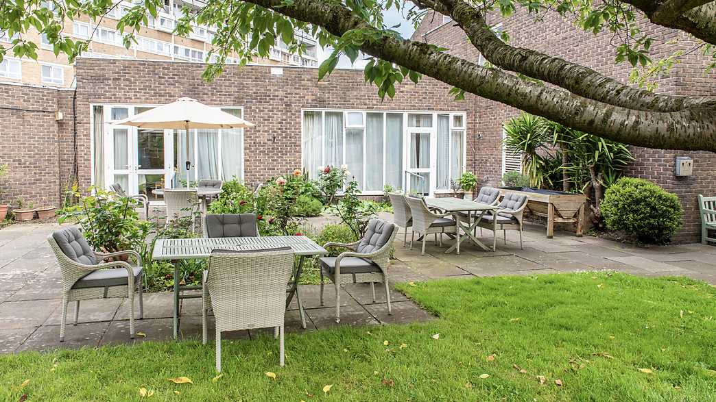 George Potter House Care Home London buildings-carousel - 3