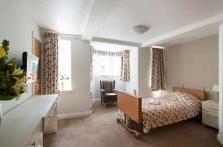 Elmwood Care Home Care Home Leeds  - 4