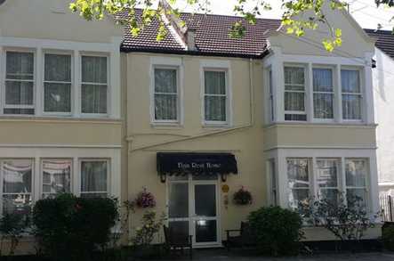 Elgin Rest Home Care Home Westcliff On Sea  - 1