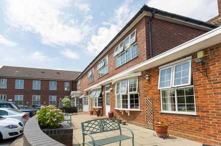 Ravenscourt Nursing Home Care Home Hornchurch  - 1