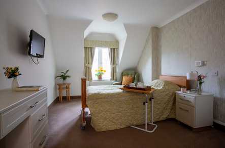 Collingwood Grange Care Home Care Home Camberley  - 4
