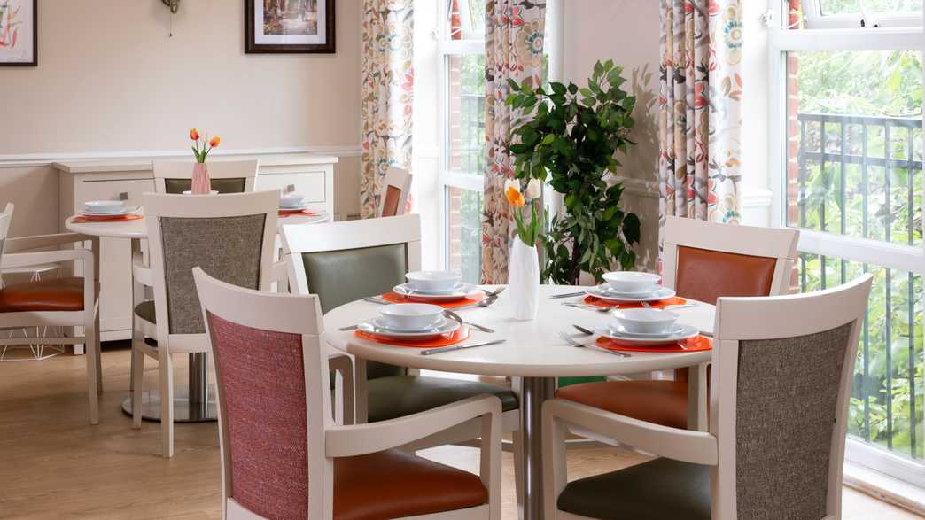 Woodlands Care Centre Care Home Cambridge meals-carousel - 13