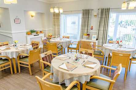 Guide Lane Nursing Home Care Home Manchester  - 5