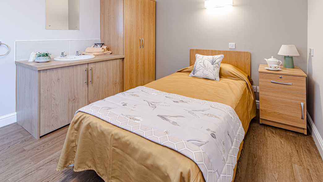 Silverwood (Nottingham) Care Home Nottingham accommodation-carousel - 1