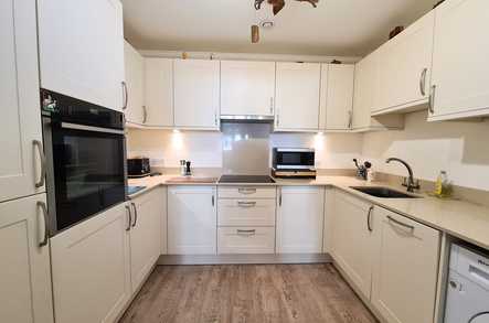 Apartment 9 image 2