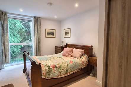 Apartment 14 image 3