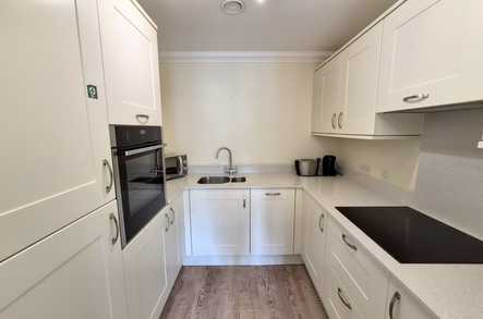 Apartment 13 image 3