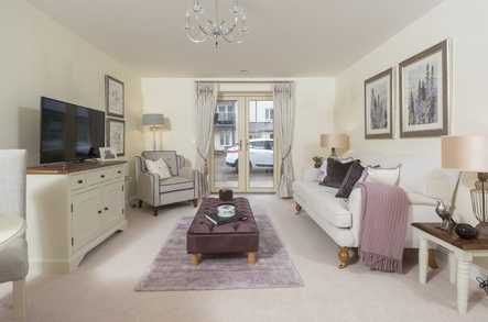 Hollis Court One Bedroom Apartment image 1