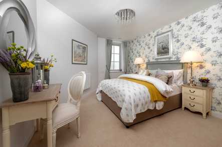 Hollis Court One Bedroom Apartment image 2