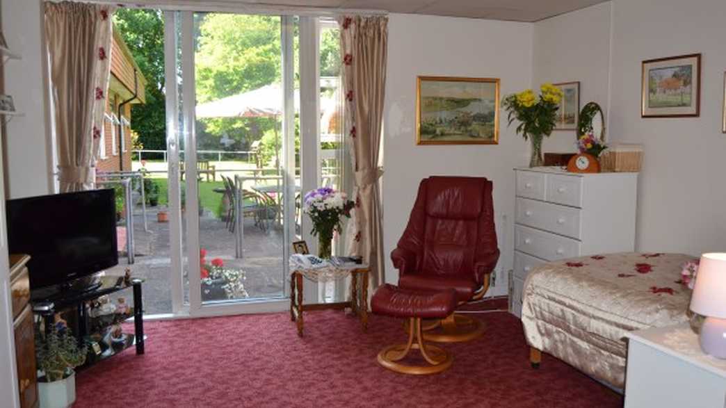 Avon Park Residential Home Care Home Southampton accommodation-carousel - 1