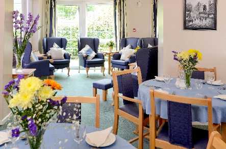 Hunters Lodge Care Home Care Home Fareham  - 2