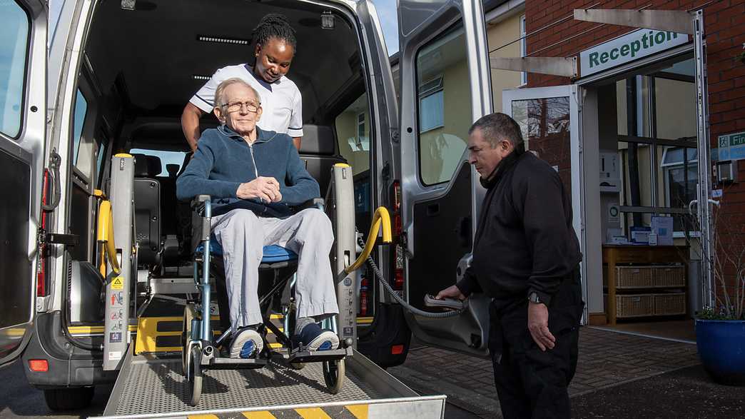 Ashton Lodge Nursing Home Care Home Sunbury On Thames activities-carousel - 4